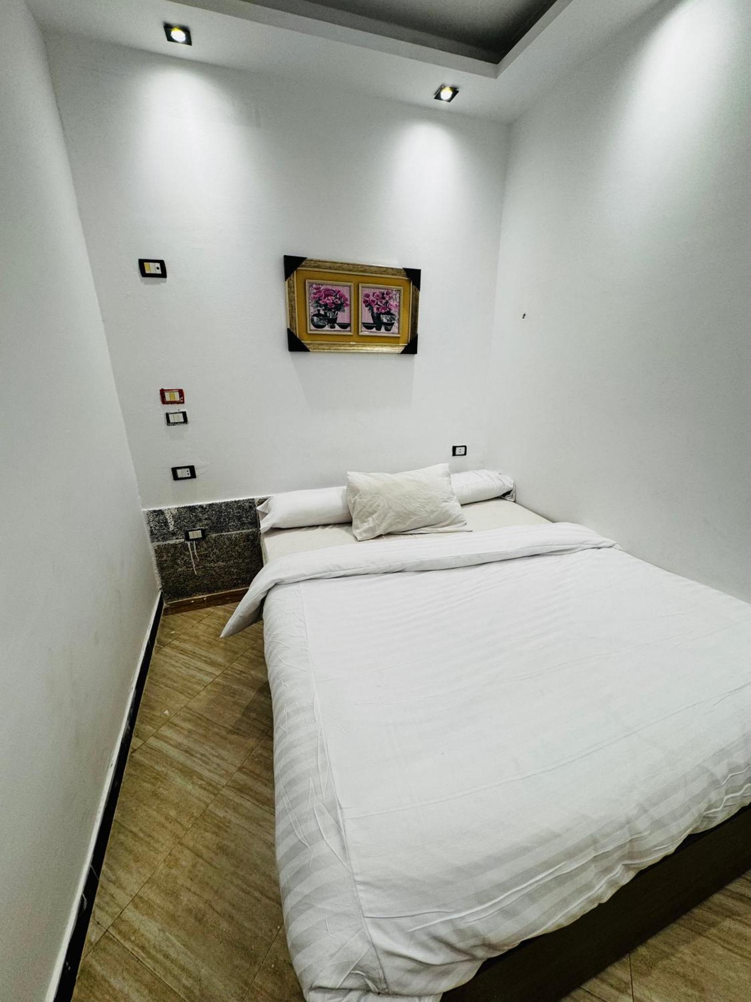 Luxury Cecelia Aparthotel *