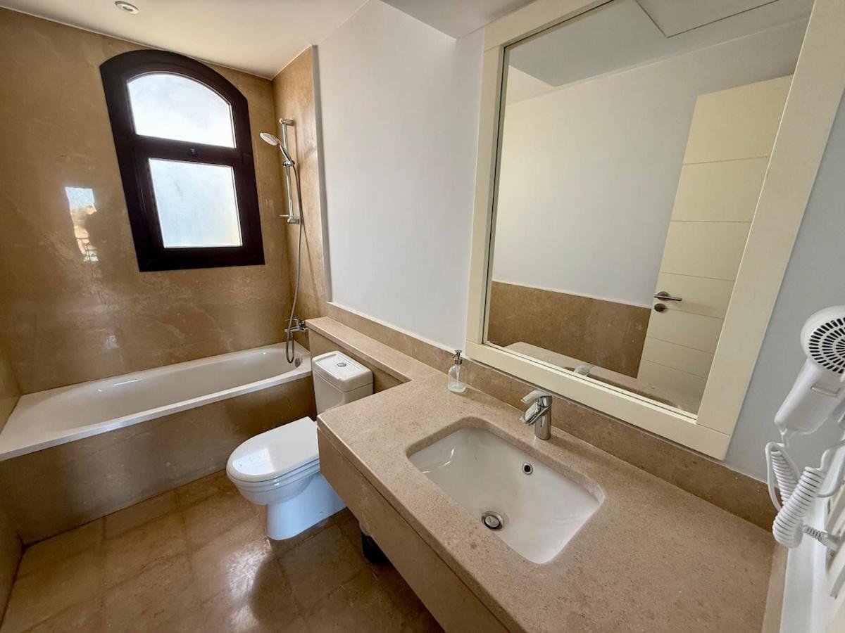 Pousada Picturesque 3br Villa- Free Lagoon Access Elgouna Hurghada