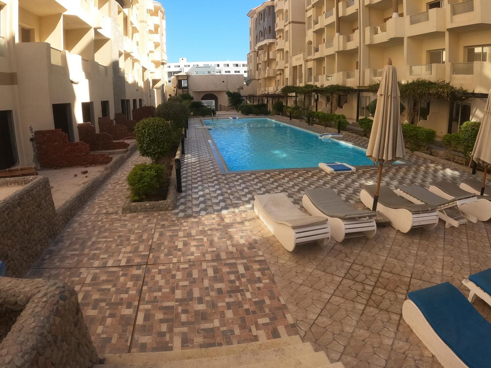 Dive Pool *