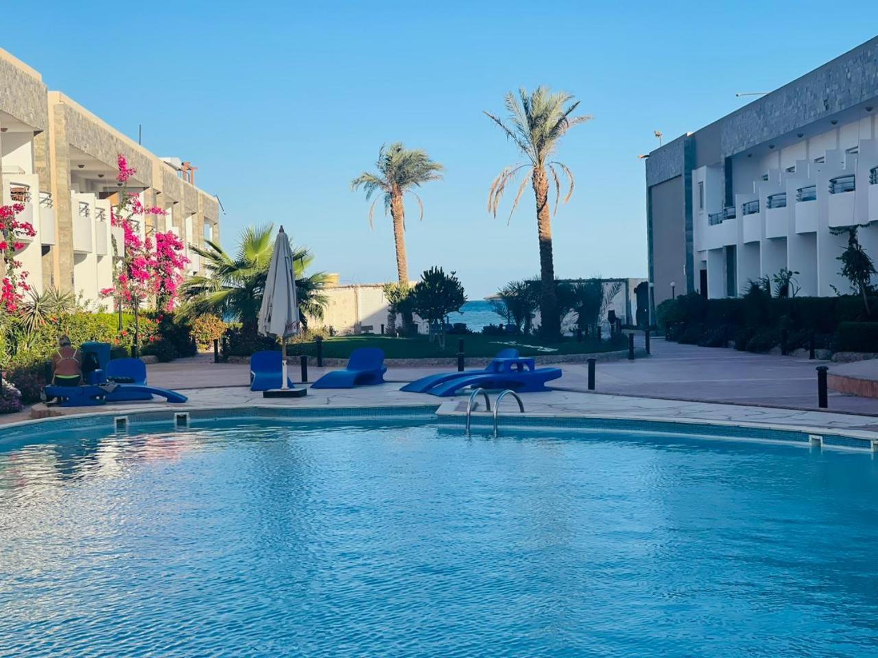 Cecelia Challet Aparthotel *