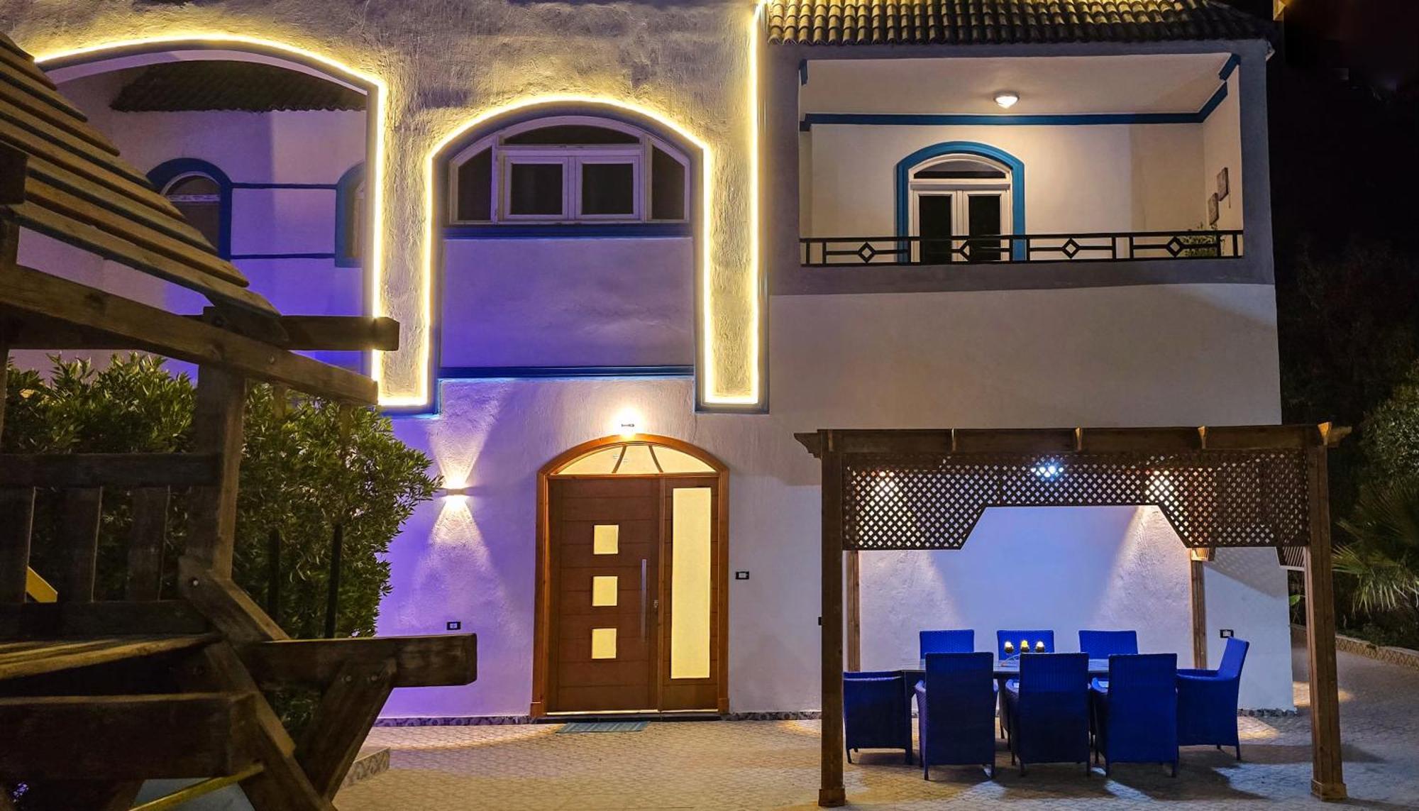 Luxury Royal Blue Family 8pers Private Pool Villa