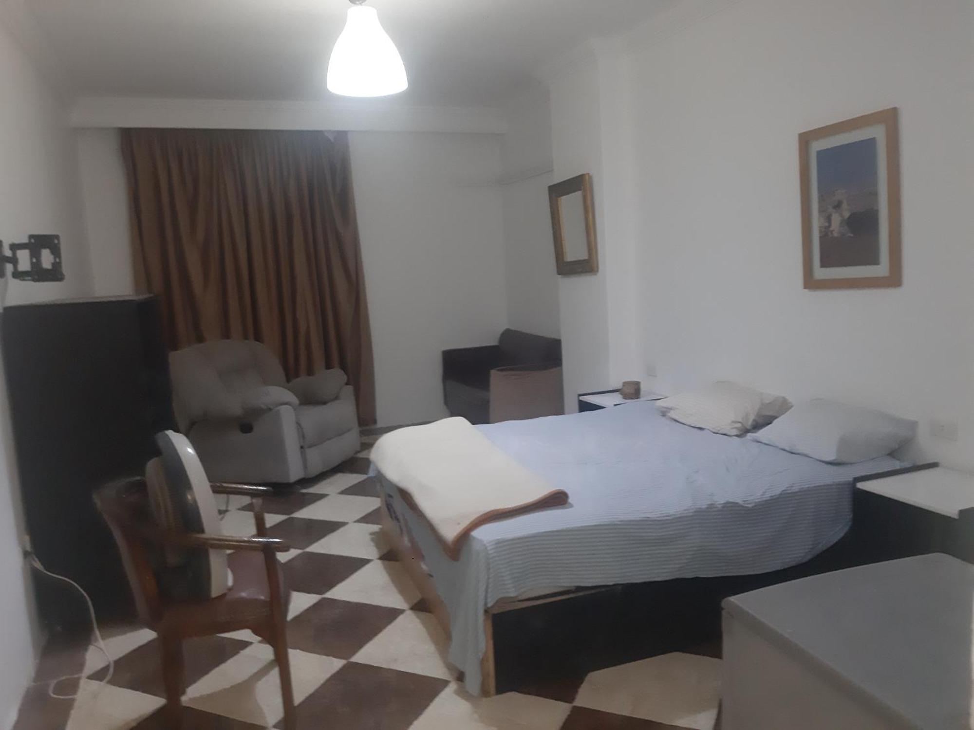 Downtown Near Gym Pool Shops Walking Distance From Entertainment And Shopping Apartment *