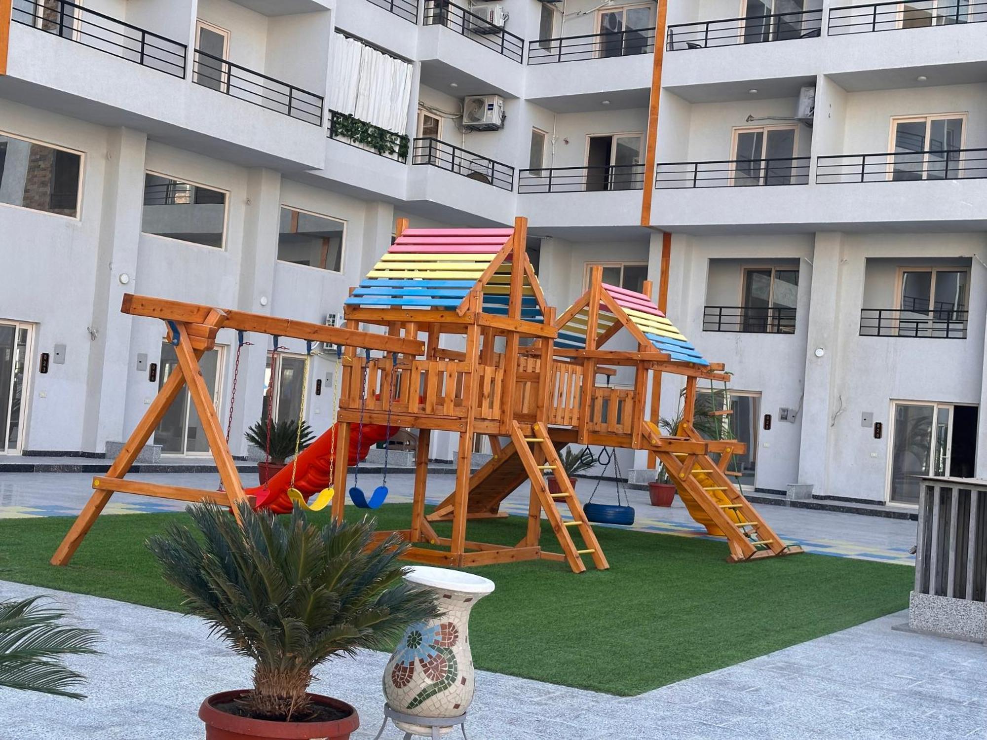 Tiba Golden Apartment