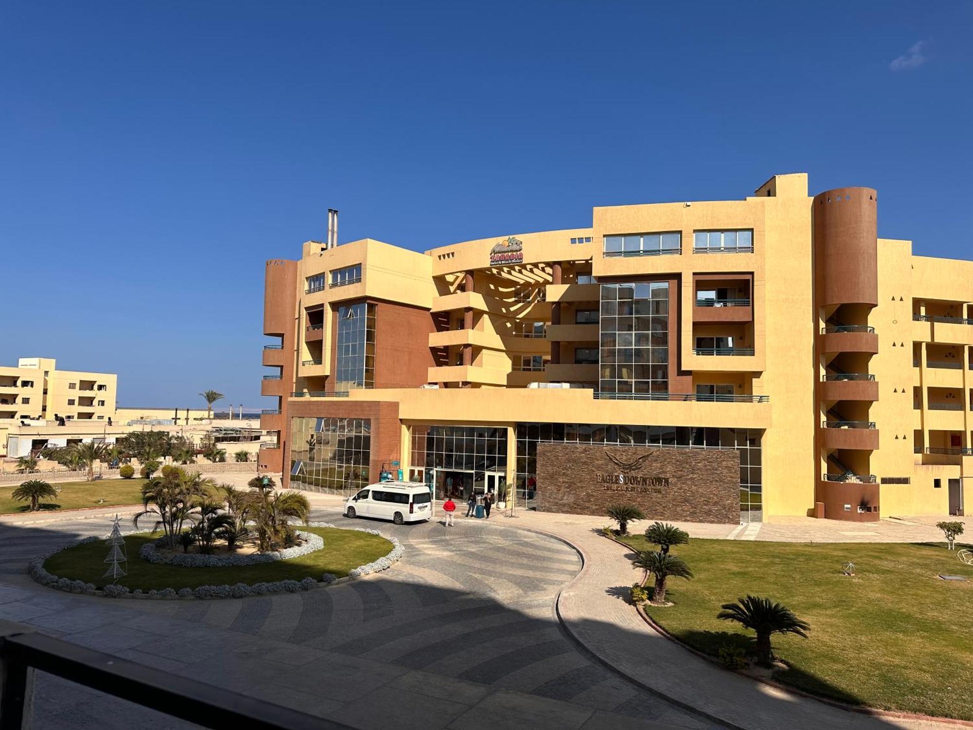 Tiba Golden Apartment