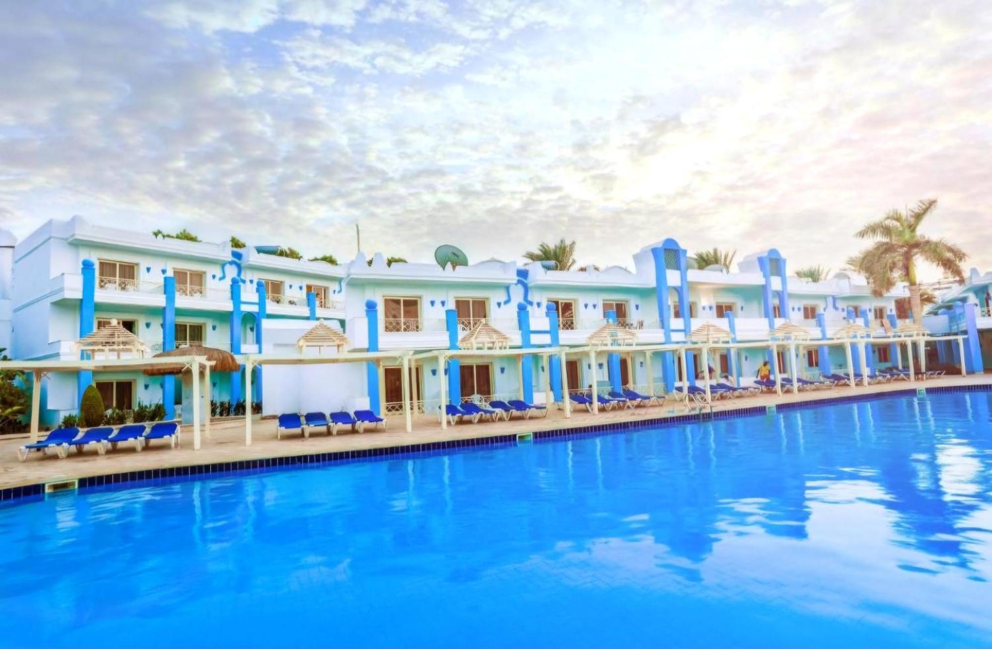 Aparthotel Mirage Bay & Aquapark 4*
