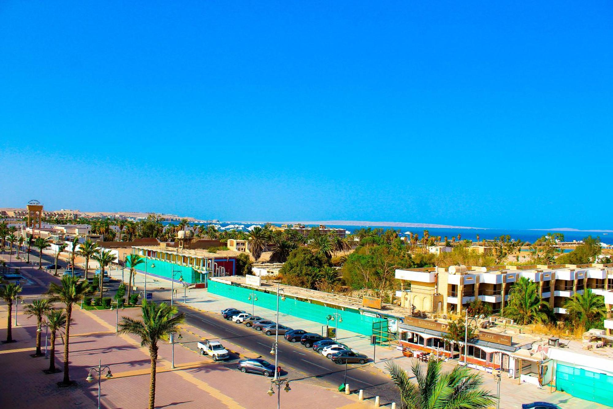 In A Touristic Area - Al Mamsha *