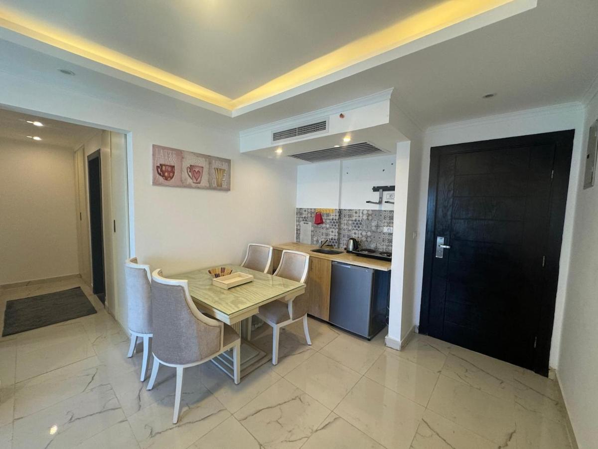 Apartment Cozy One Bedroom In A Compound With Ac