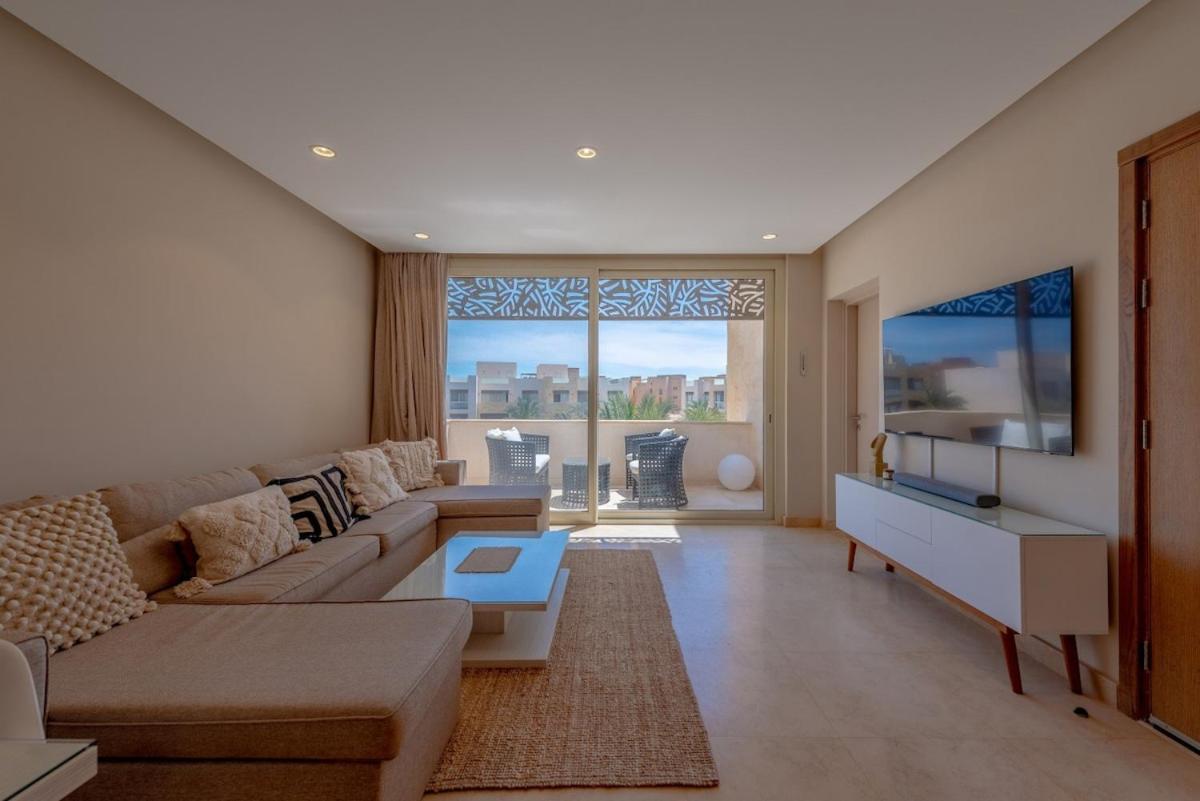 Apartment Coastal Vibe 2br Mangroovy Gouna With Rooftop Cinema, Bbq, Pool & Access