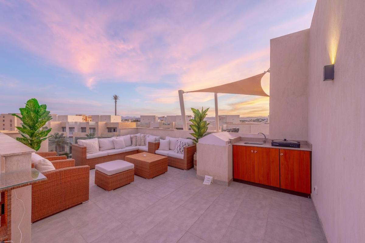 Coastal Vibe 2br Mangroovy Gouna With Rooftop Cinema, Bbq, Pool & Access Hurghada