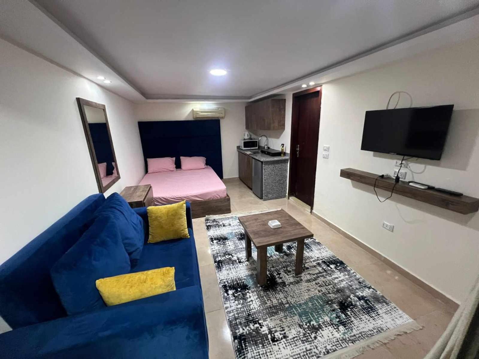 Aparthotel For Couples & Family - - Free Fast Wi Fi