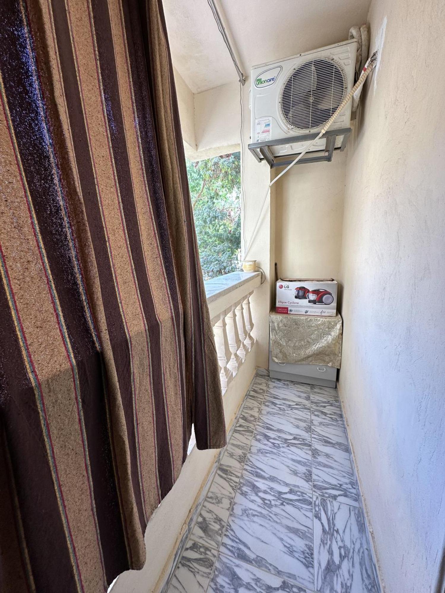 Angie House Embassy Area With Wi Fi Appartement