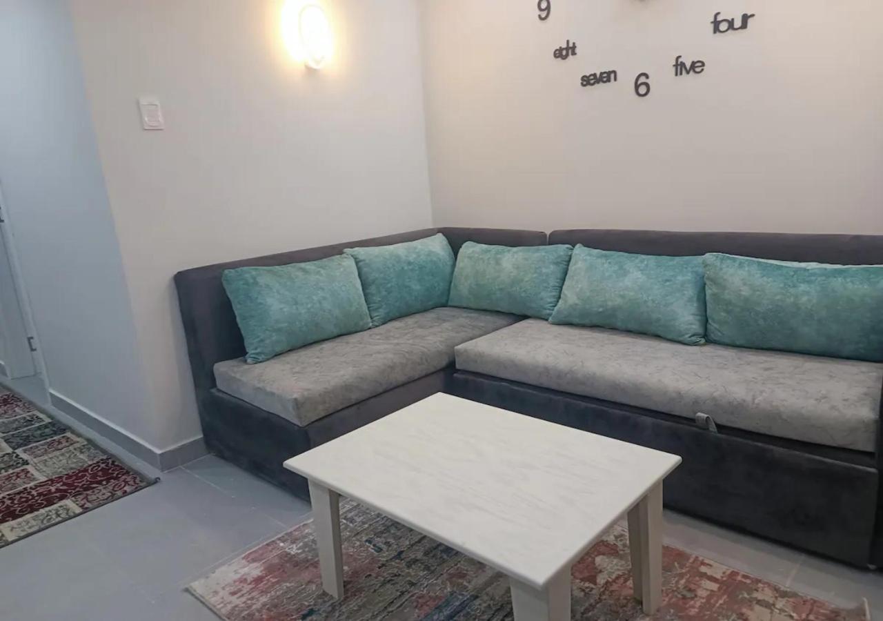 Apartment 10 Steps From And Heart, Furnished With Modern Kitchenette Hurghada
