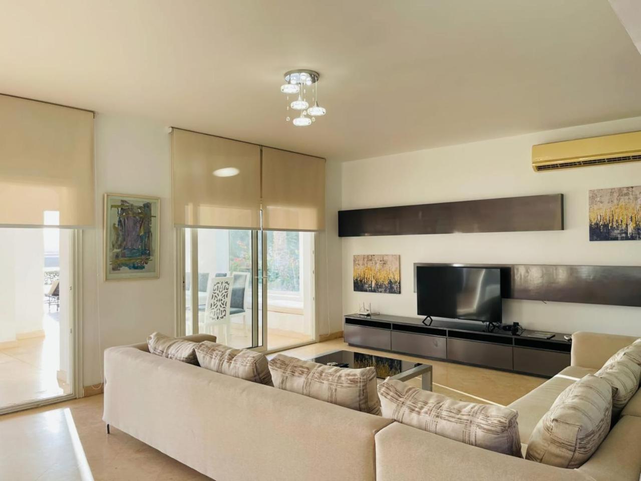 5 Bedroom With Private Pool At El Gouna Villa *