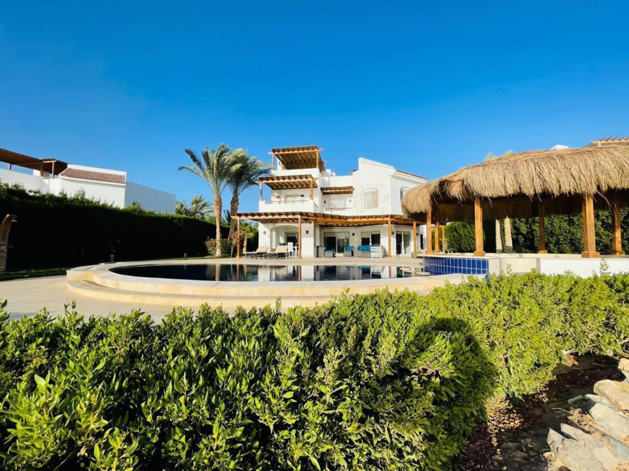5 Bedroom With Private Pool At El Gouna Villa