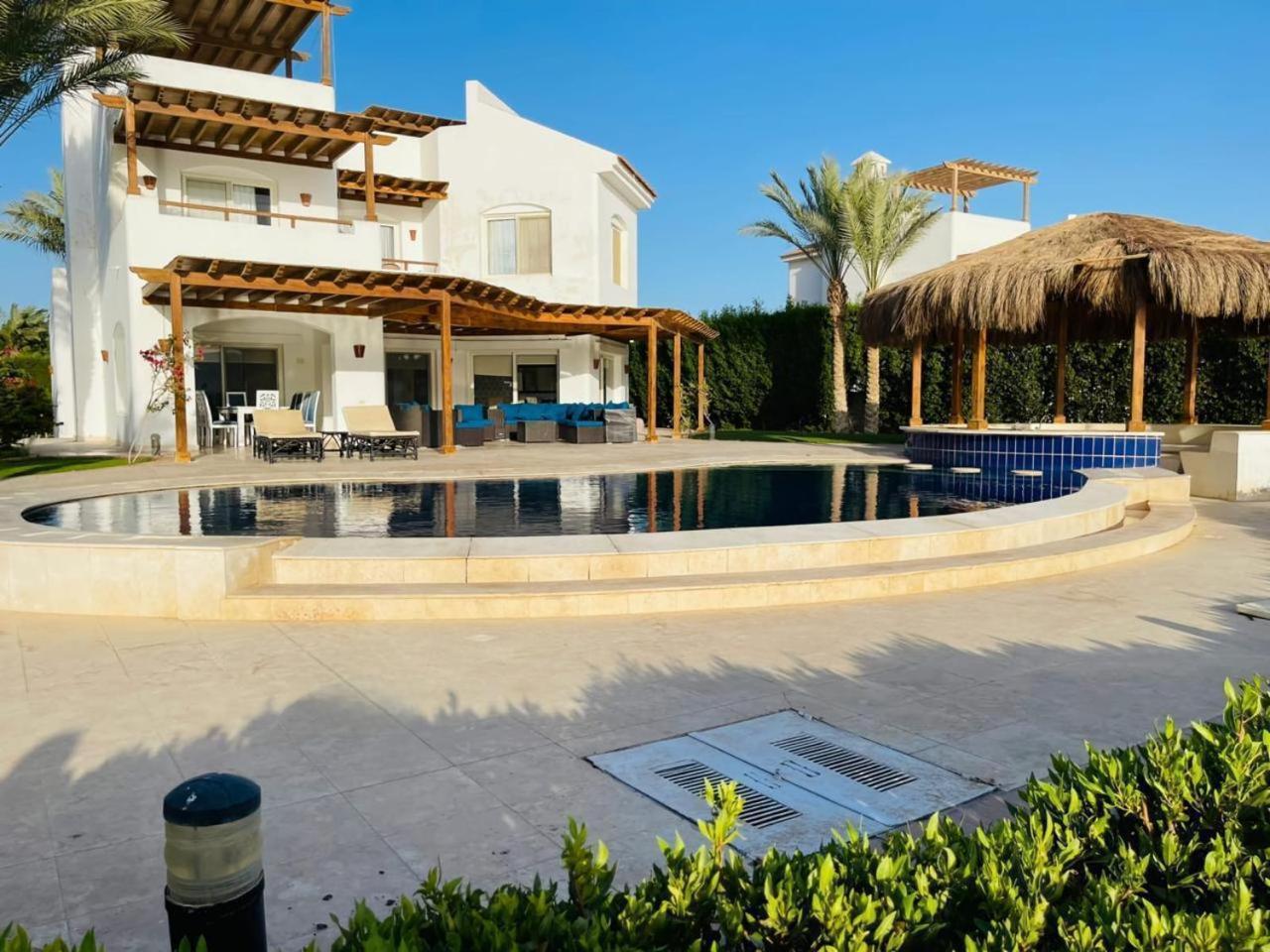 5 Bedroom With Private Pool At El Gouna Villa