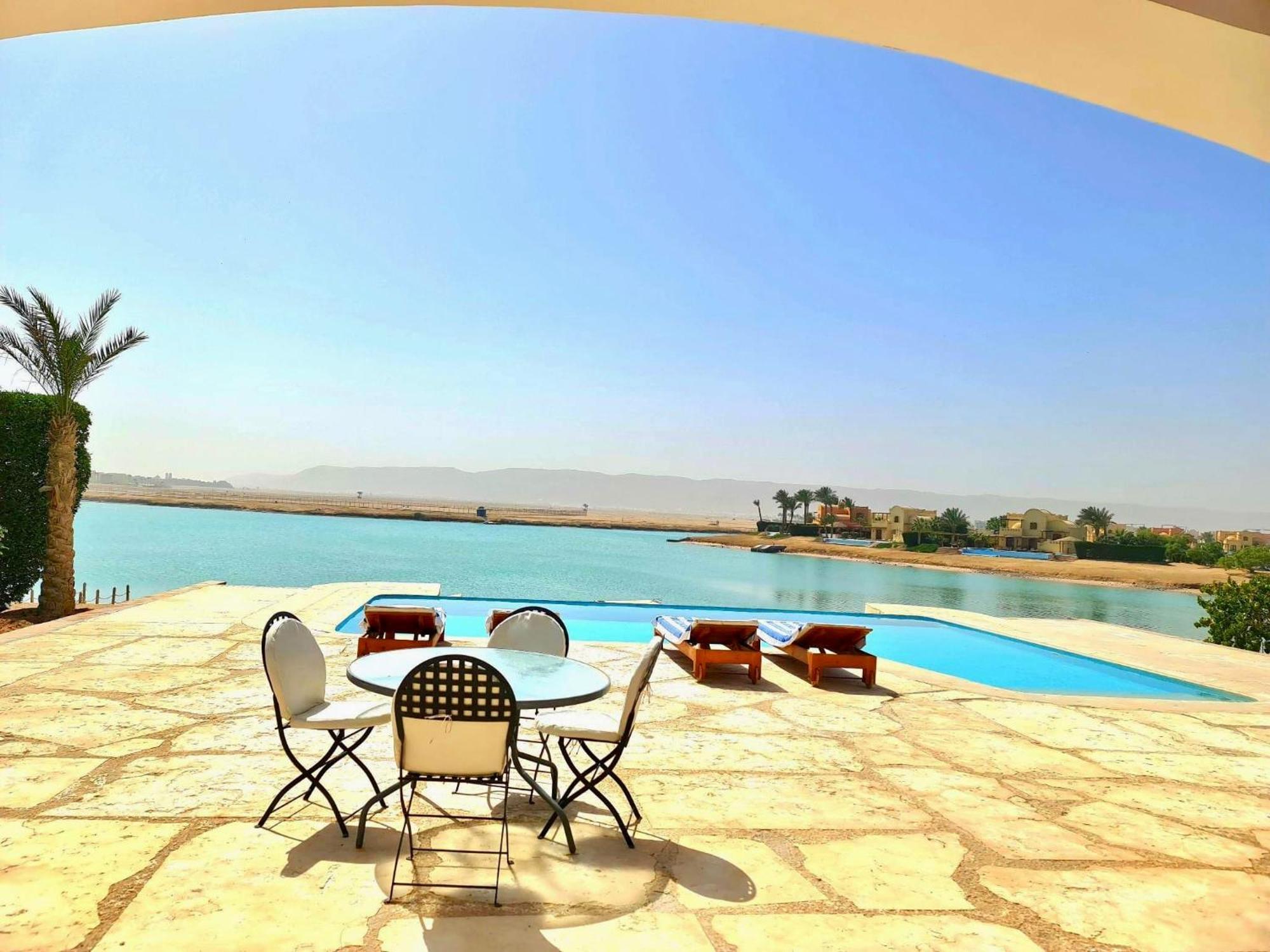 White * Hurghada