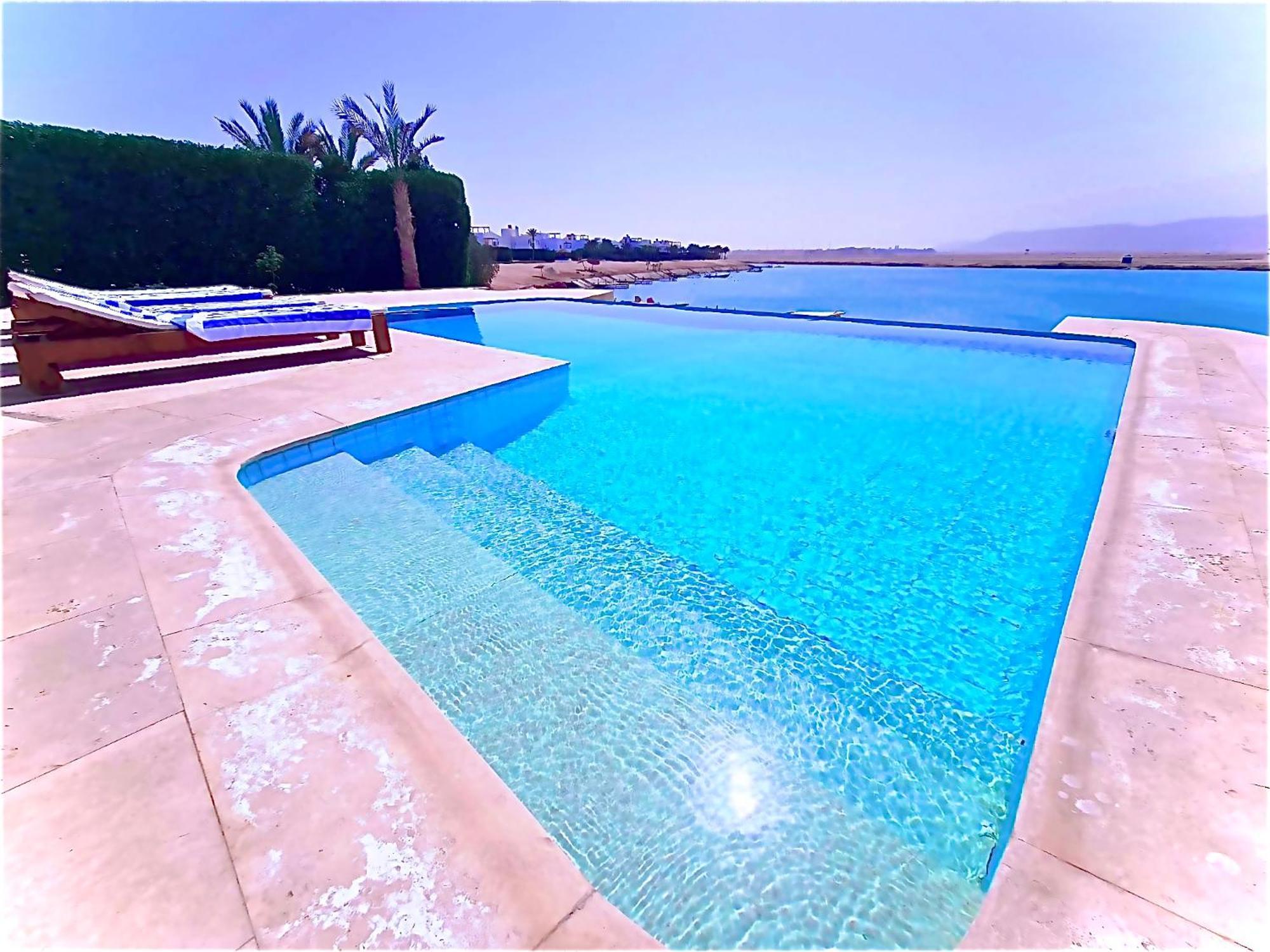 White * Hurghada