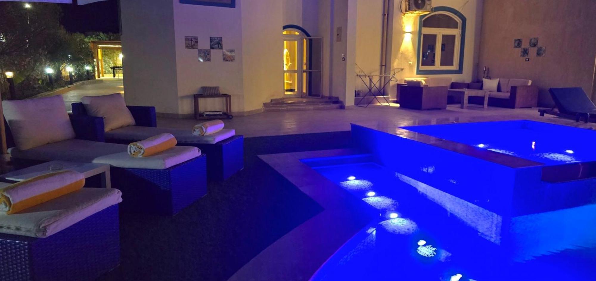 Luxury Royal Blue Family 8pers Private Pool Hurghada