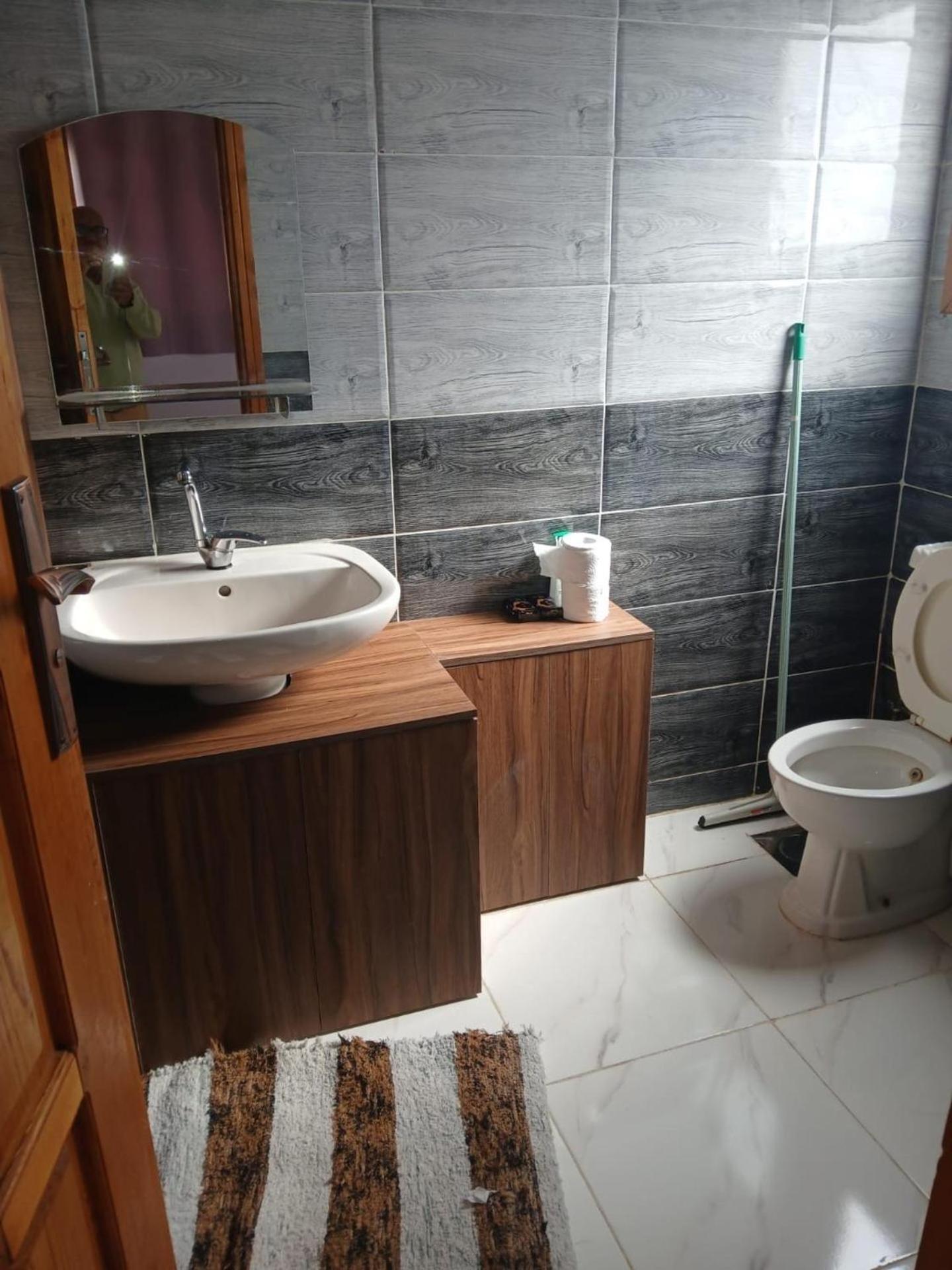 Immaculate 3-bed Sea View Apartment *