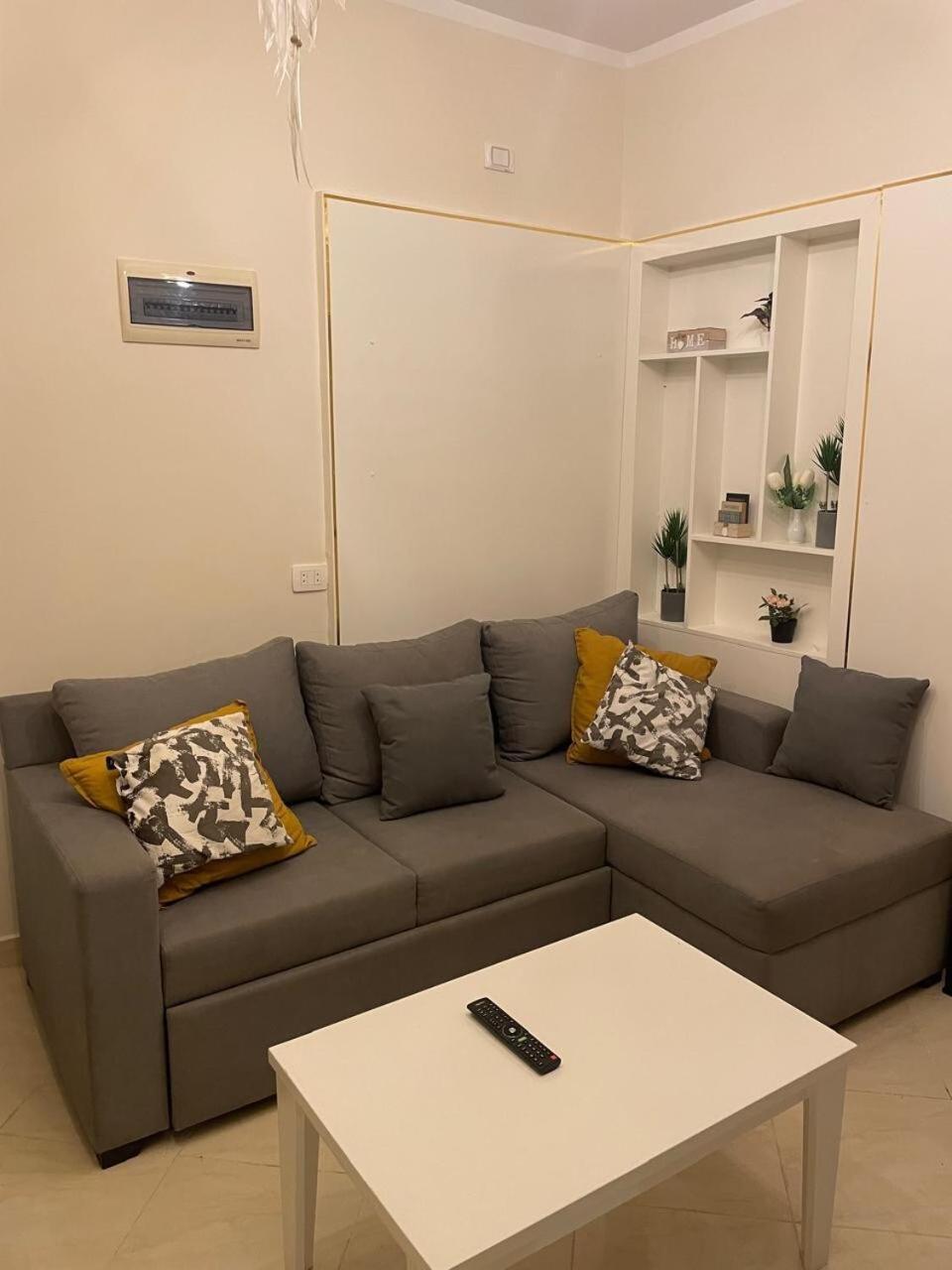 Modern With Direct Pool Access In Aqua Tropical Appartement