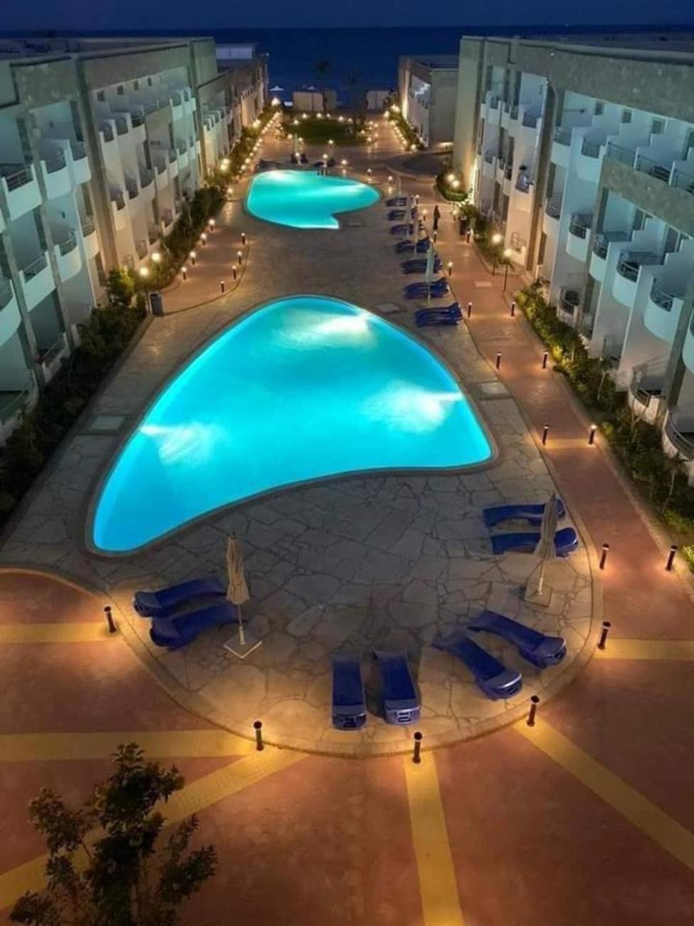 Lovely Sunny Front, Near Senzo Mall Free Wifi Apartment *