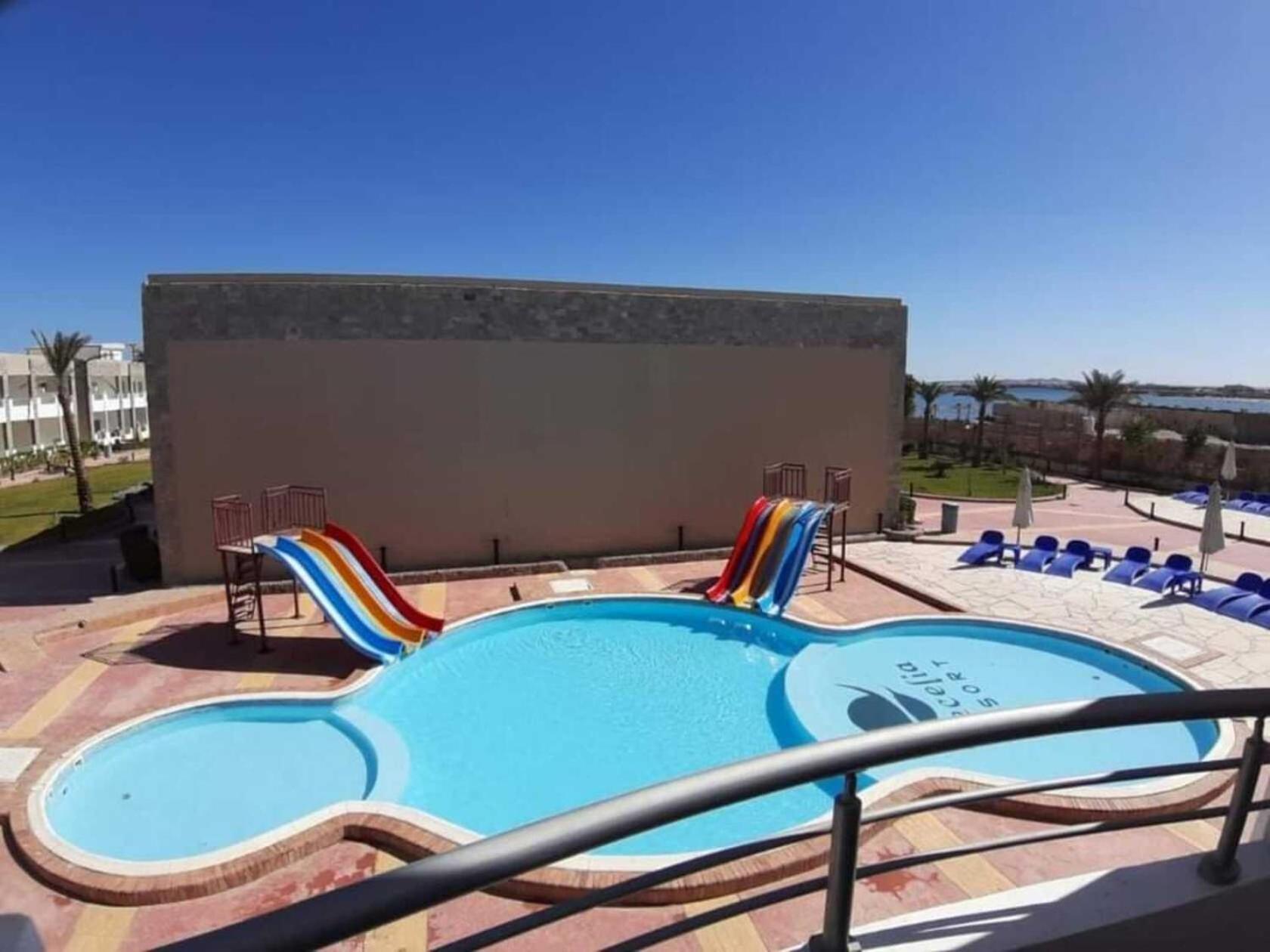 Lovely Sunny Front, Near Senzo Mall Free Wifi Apartment