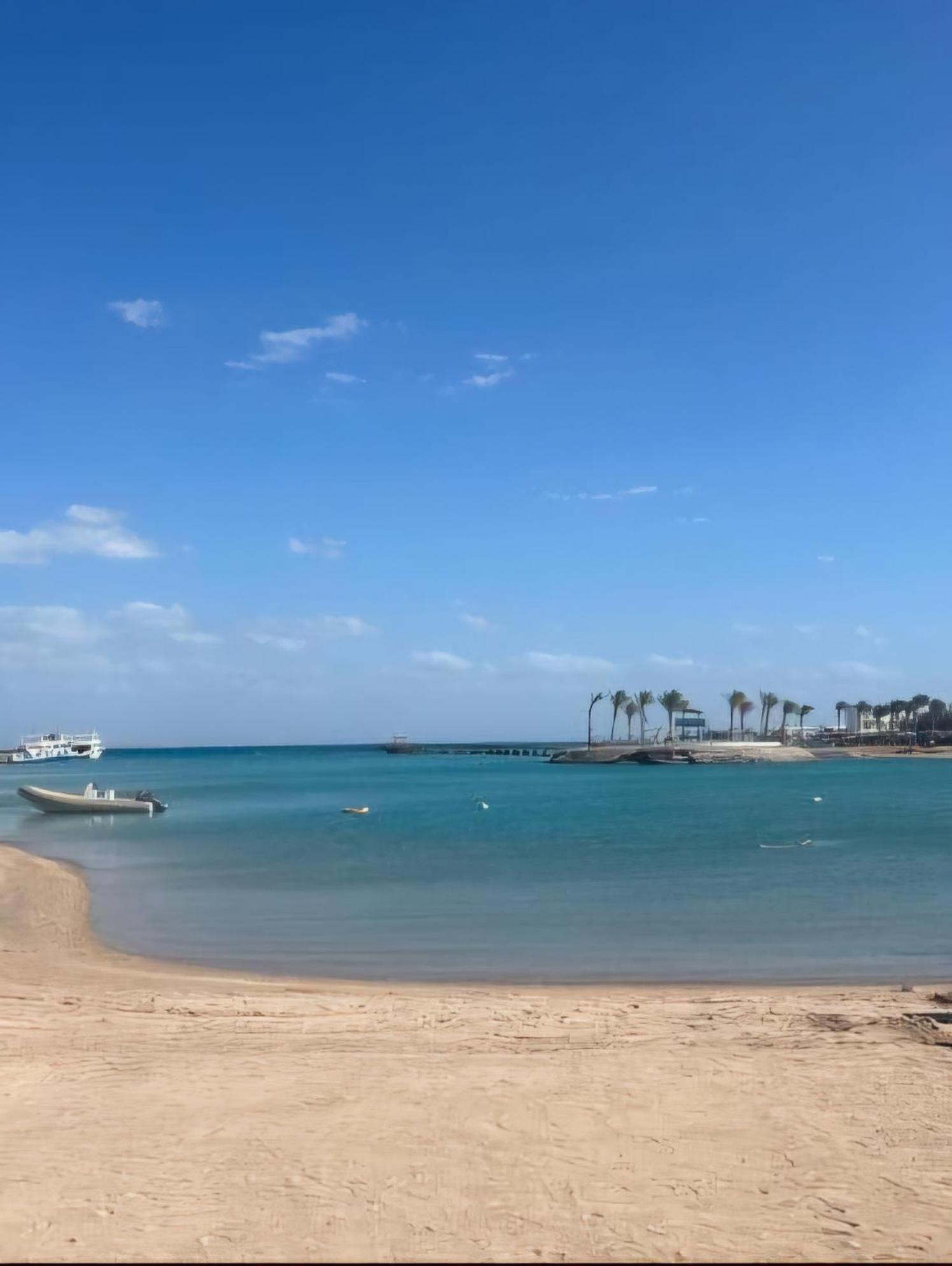 Mirage Bay & Aquapark Aparthotel 4*