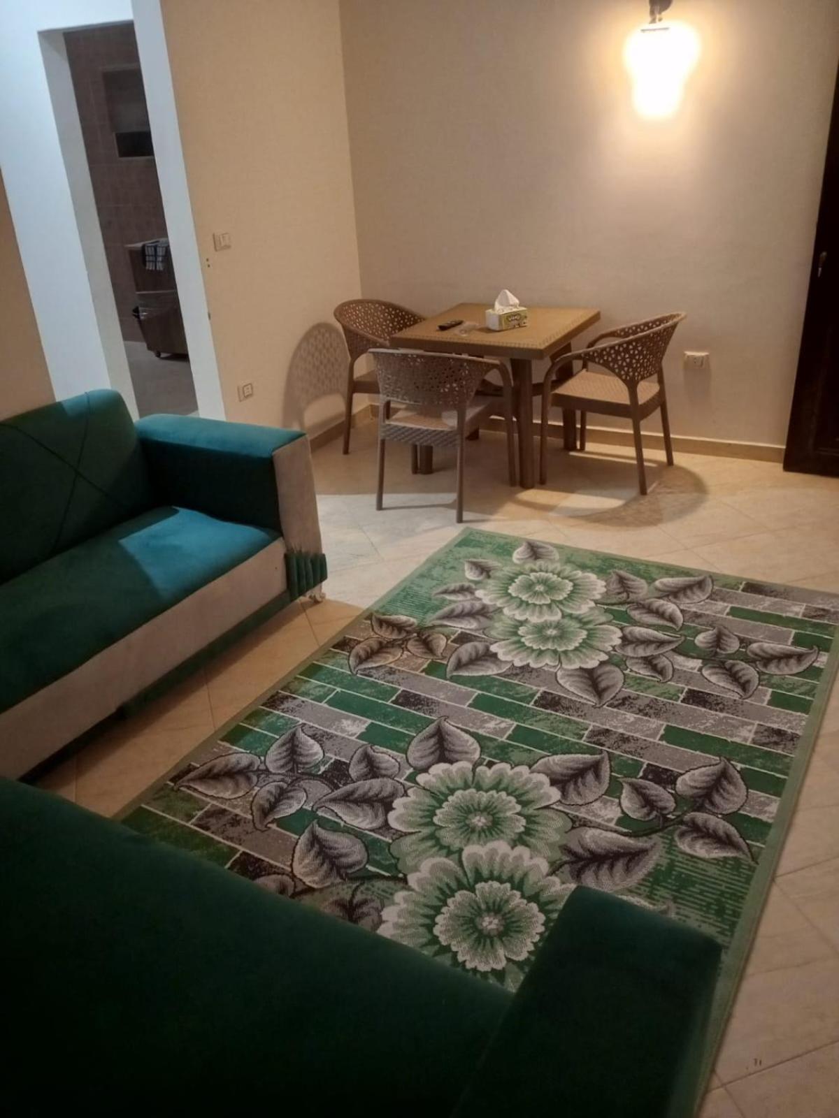 Apartment Eslam 2 *