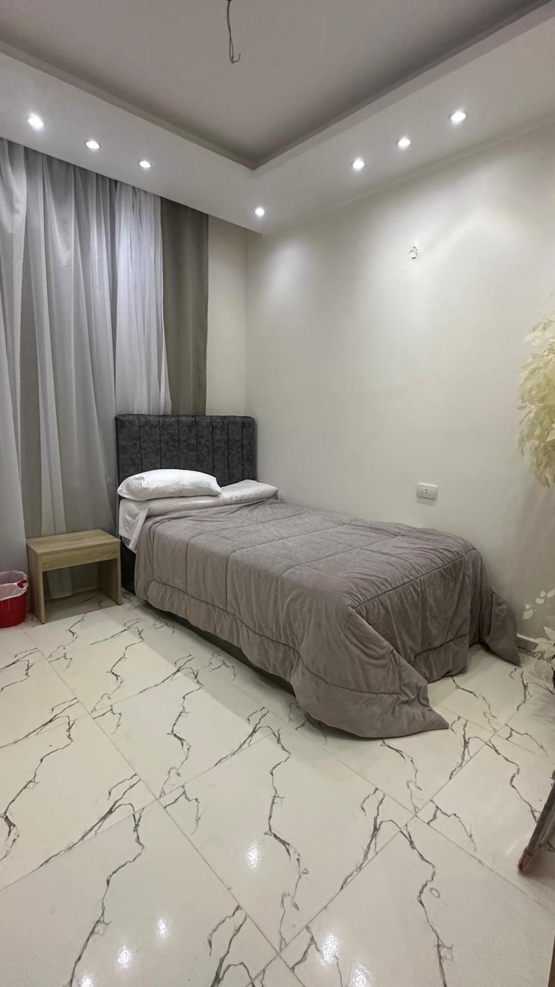 Hasnaa Apartment *