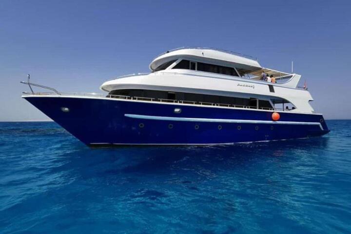 Botel Happy Journeys Hurghada