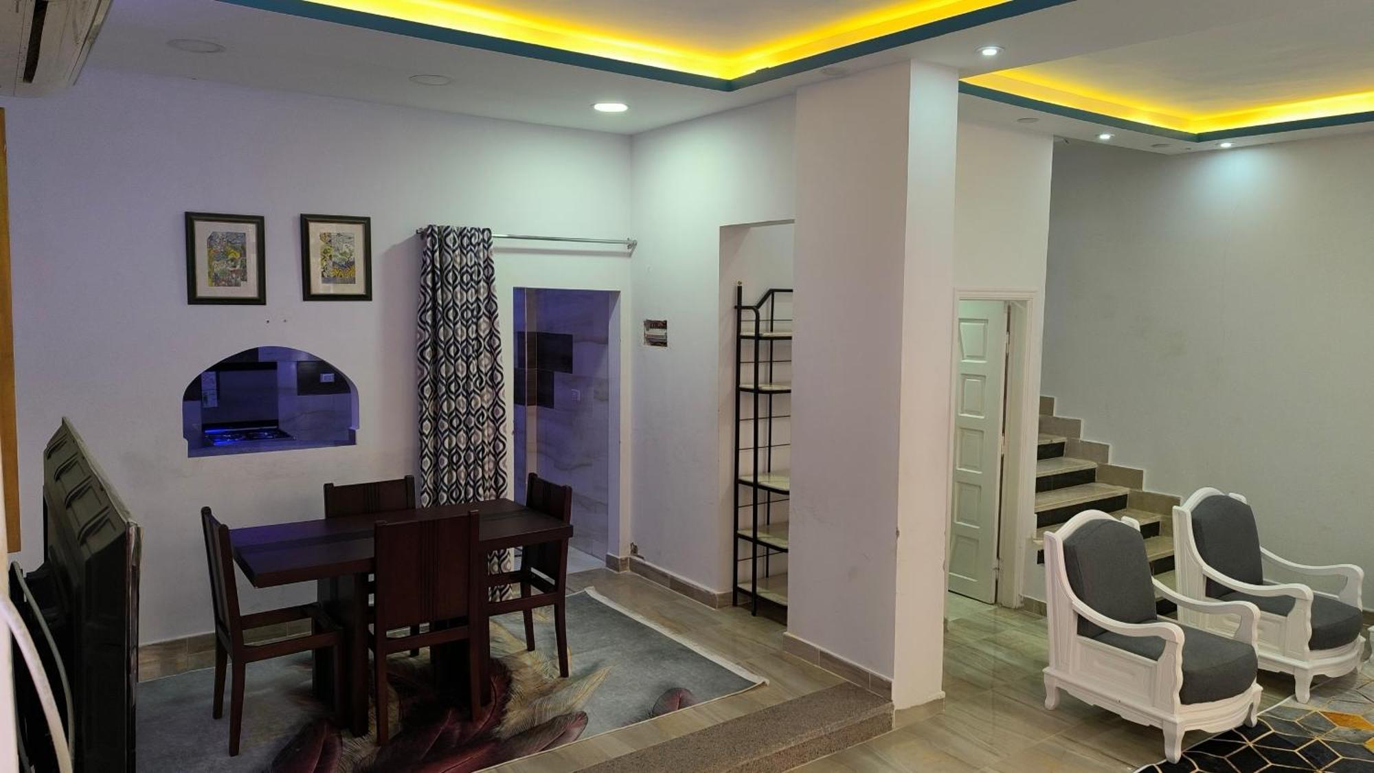 Paradise Hill Aparthotel