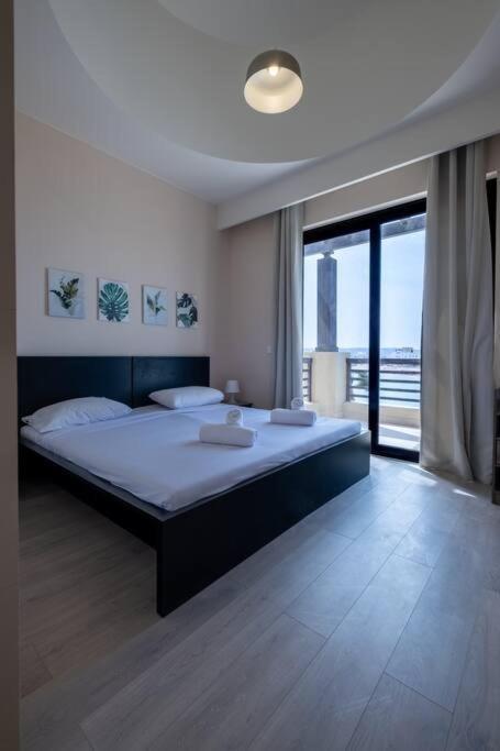 Exclusive Villa: Prime Locale