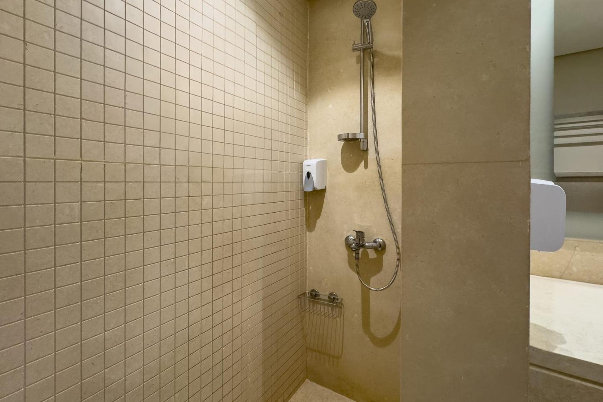 Apartment Remarkable & Rare 2bdr Mangroovy Free Pool & *