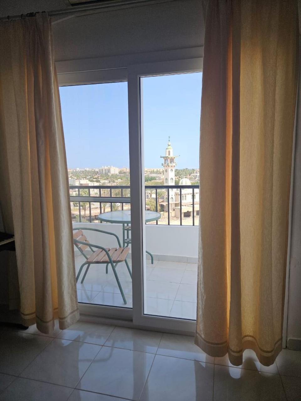 Village Sea View Apartment *