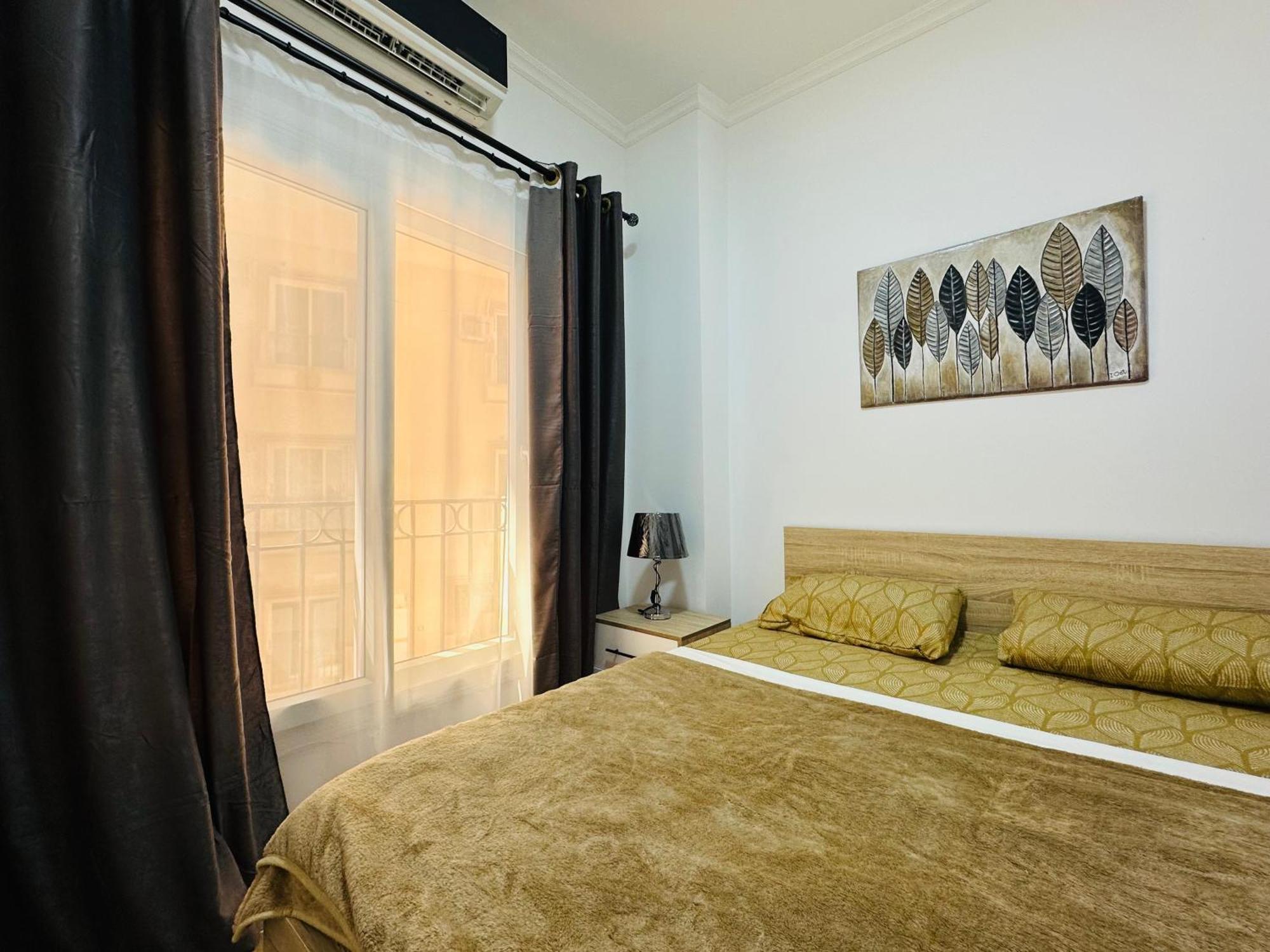 Apartment Cleopatra Style Center