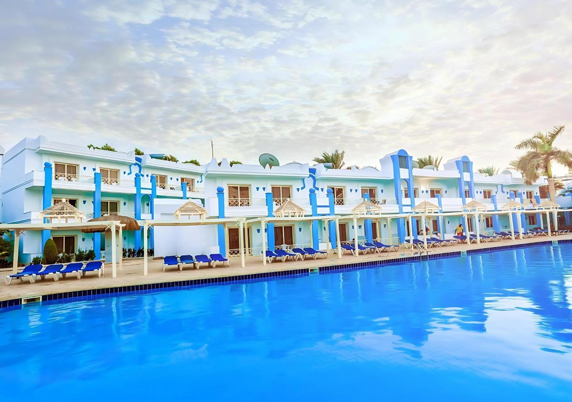Hrg Aqua Park - By Mamo *