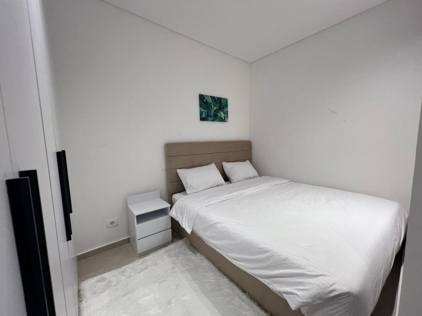 Brand New 1 Bdr Kamaran Appartement *