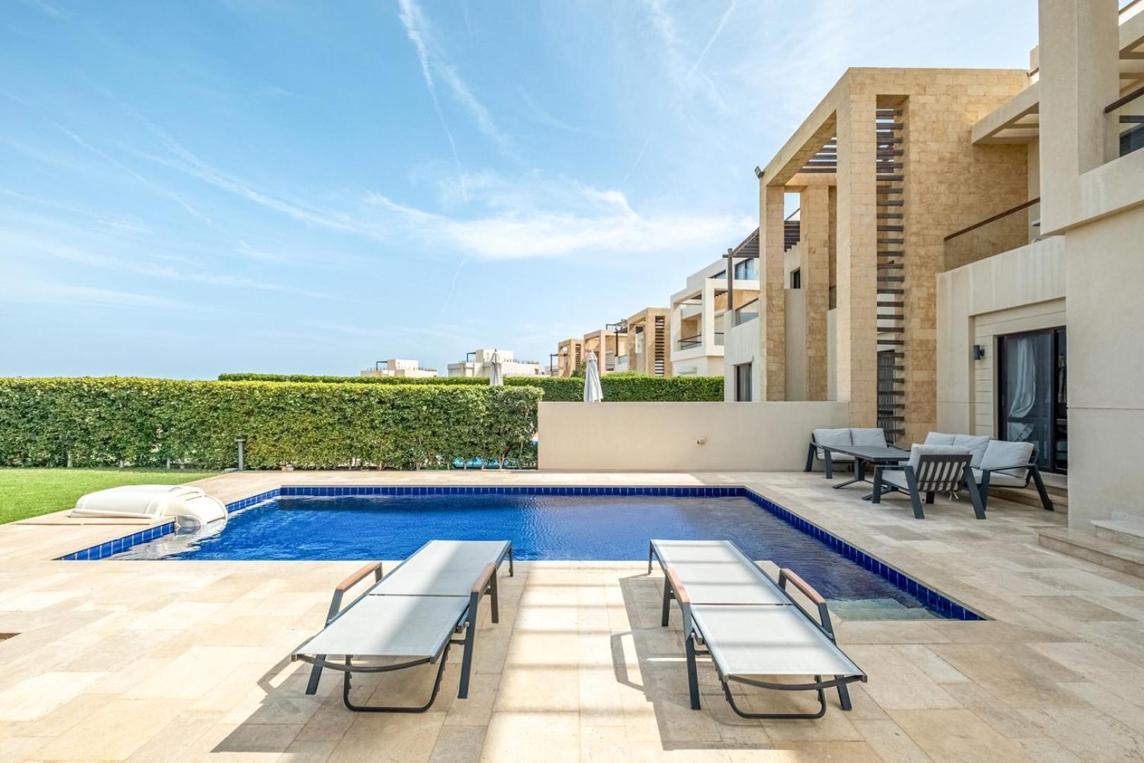 Prime Location Sea View Ferienhaus *