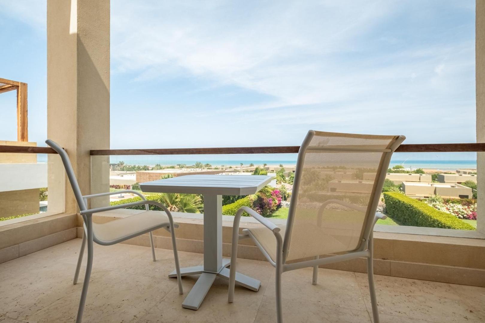 Prime Location Sea View *