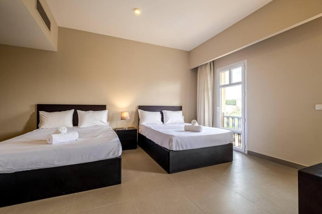 Ocean View: Spacious 2-bed Apartment