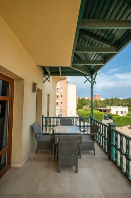 Ocean View: Spacious 2-bed Apartment *