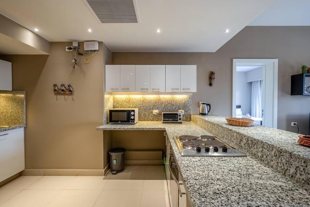 Ocean View: Spacious 2-bed Apartment Hurghada