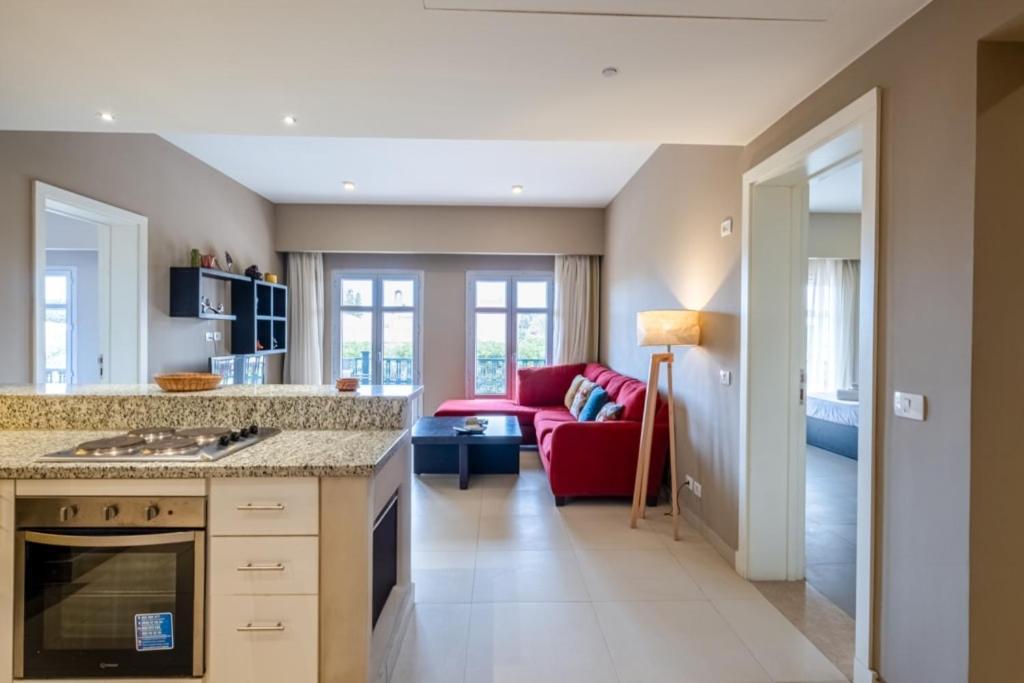 Ocean View: Spacious 2-bed Hurghada