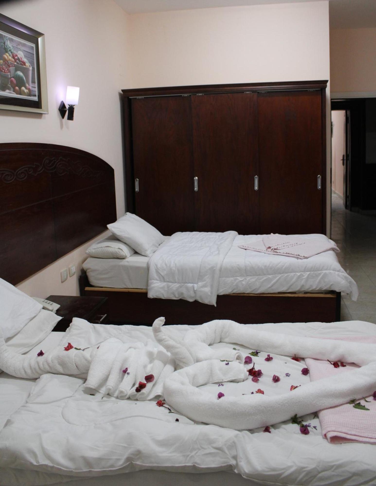 Latenda Hostel *