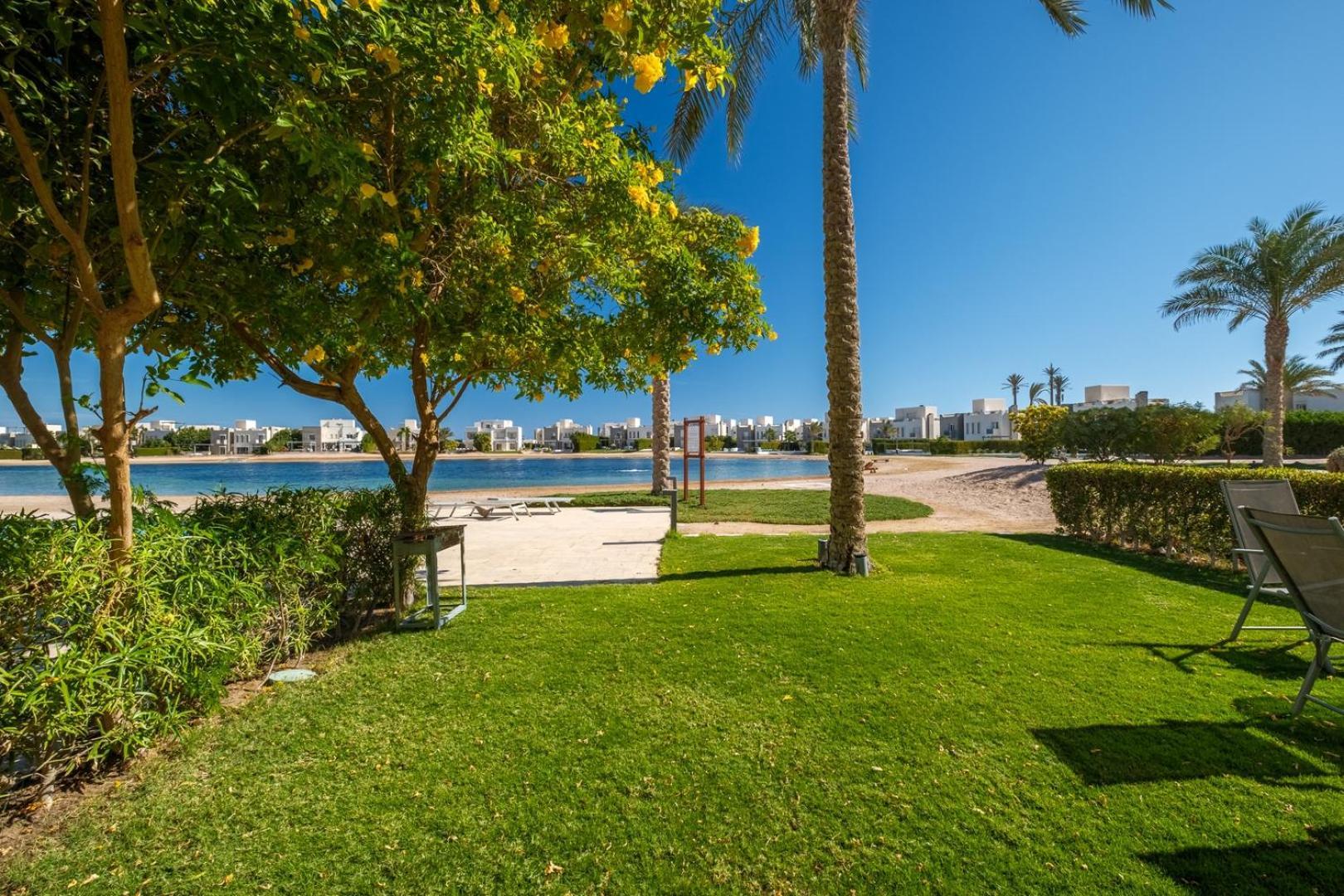 Apartment Premium Location 2 Bdr Ground Floor Joubal