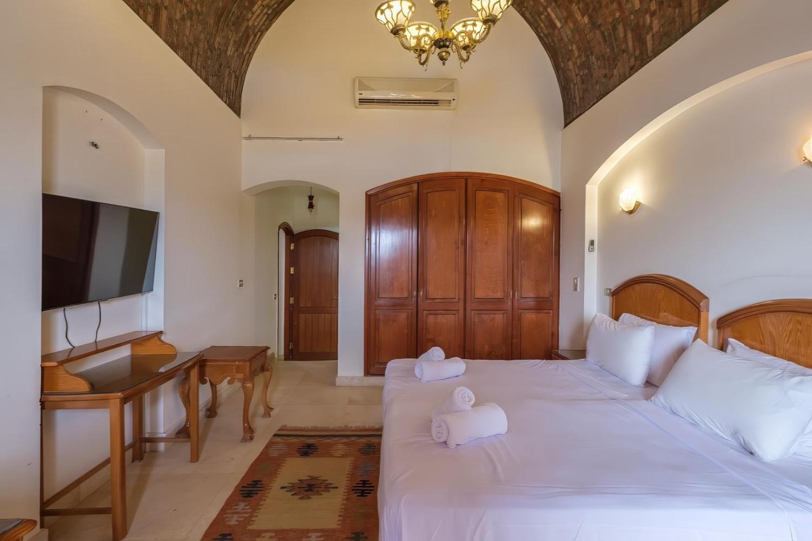 Ferienhaus Serene 4bdr Villa: Your Cozy Away From