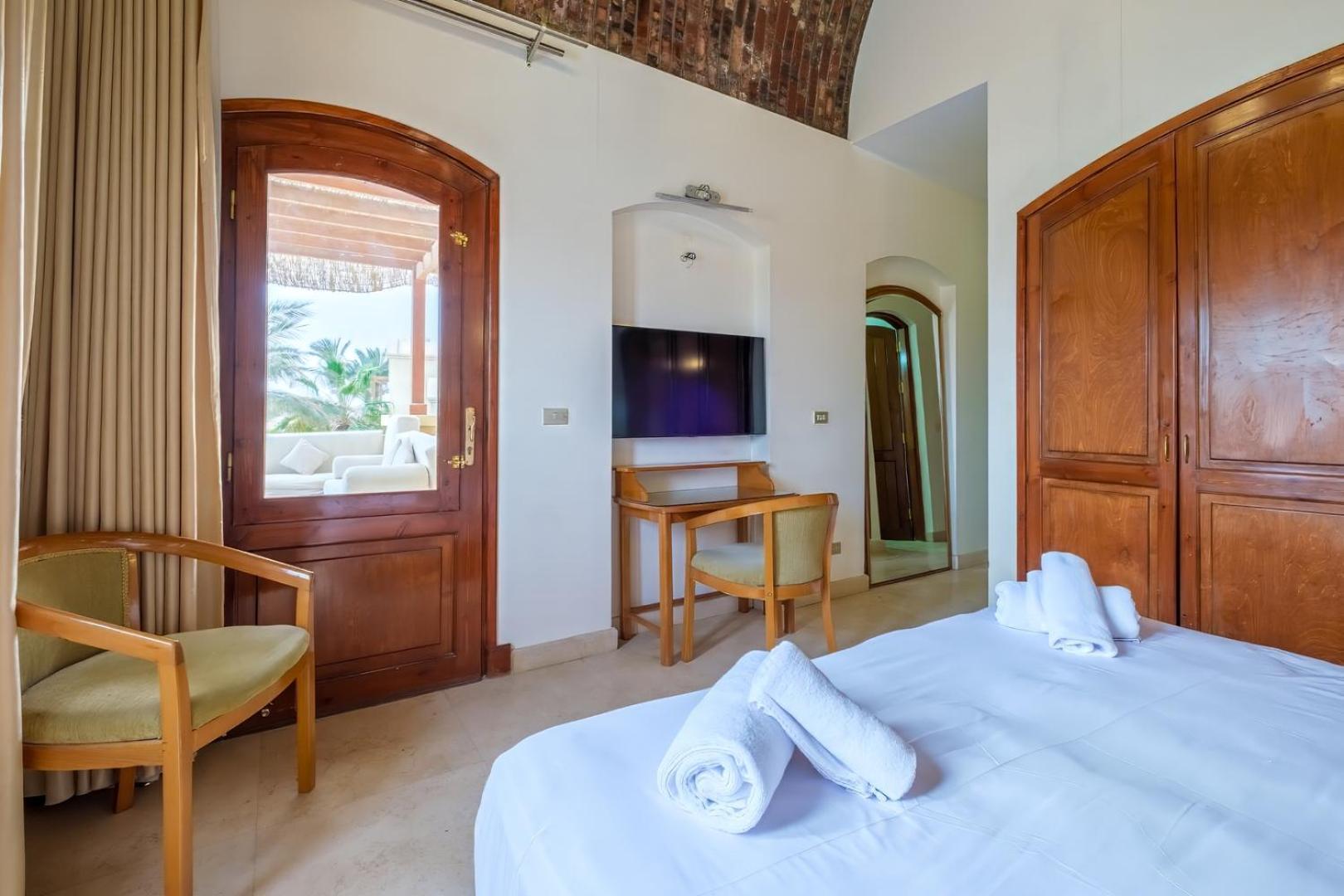 Serene 4bdr Villa: Your Cozy Away From Ferienhaus *