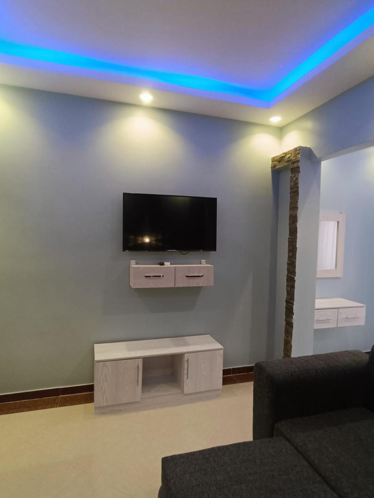 Apartment Beachfront Cozy Flat 10 Minutes From Air Port, Free Wifi *