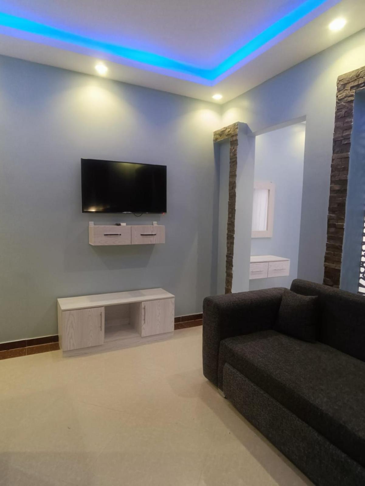 Beachfront Cozy Flat 10 Minutes From Air Port, Free Wifi Hurghada