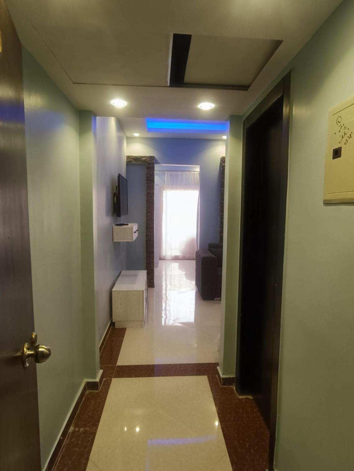 Beachfront Cozy Flat 10 Minutes From Air Port, Free Wifi